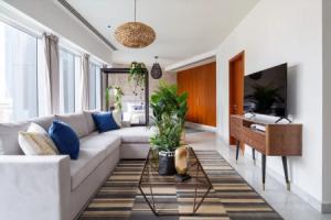 Serene Studio Apartment in Central Park Towers, Dubai