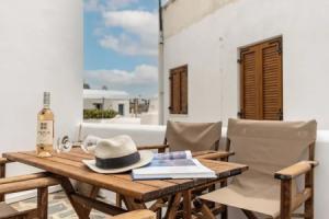 The Naxos Loft with view of the Castle Tourist base, Naxos Chora