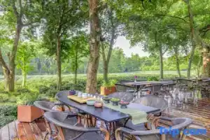Shusheng. No.1 Courtyard of True Floor Heating (West Lake Lingyin Store) Hotel, Hangzhou