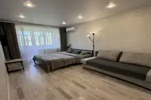 Apartments on Lushnikova street 4, Kazan