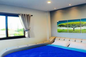 4 Bedroom House at Skytrain, Bang Na