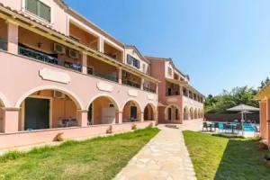 Bella de Lux Apts, Ypsos