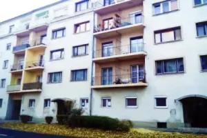 Eozin Apartman, Pecs