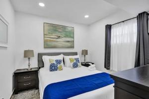 Beach Vibes Villa - Close to Beach, Hollywood