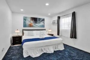 Newly Renovated Apt-unit #1 Close to Beach Apartments, Hollywood