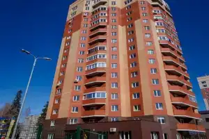 Bonaparte on 7th Podlesnaya Street 118, Izhevsk