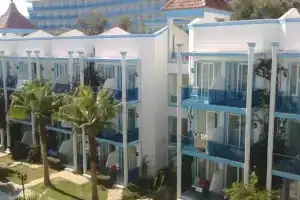 Club Eva Hotel, Avsallar