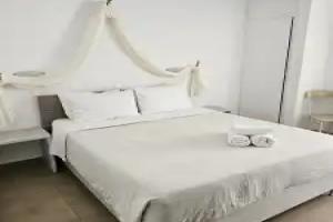 Hotel Leta, Fira