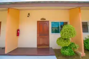 Klang mueang villa, Uthai Thani