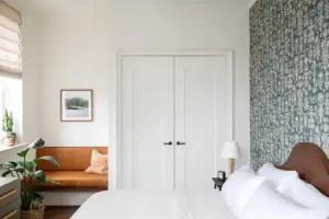 The Pinch Hotel, Charleston