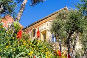 Villa la Pescade by Riviera Holiday Homes VI4257, Nice