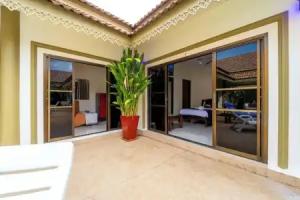Siam Court Hotel And Resort, Ban Bang Sare