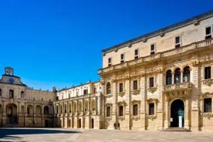 8Piuhotel, Lecce