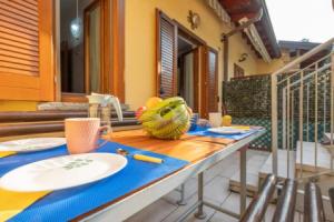 Happy Guest Apartments - Lake Panorama & Pool, Riva di Solto