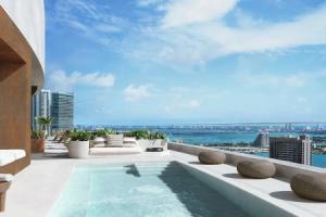 Miami Vacation Rentals - District 225 Apartments, Miami