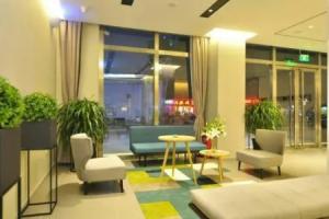 Home Inn Selected Baiyun Road Wanhong Shop Brand, Kunming
