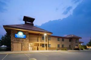 Days Inn & Suites by Wyndham Bozeman, Bozeman