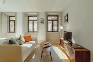 Legacy Oporto Design Apartment D by Vacationy, Porto