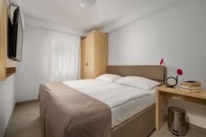 Omisalj - Hotels Omisalj - Hotels