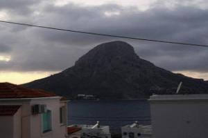 Apartment - Sleeps 5 - Parking - Private Terrace, Mirteai