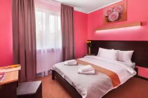 Orange Hotel, Lvov