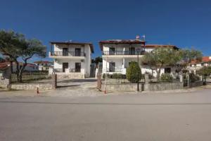 Eleon Suites & Apartments, Afitos