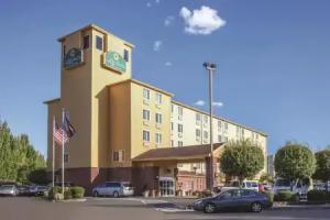 La Quinta Inn & Suites by Wyndham Portland Airport, Portland