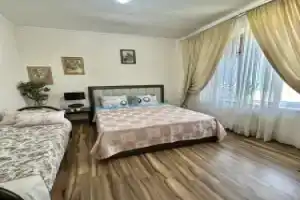 Two-room apartment on Shahumyan Street, 1, Tuapse