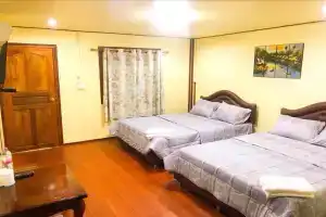 Ruanmai Style Resort 2, Uthai Thani