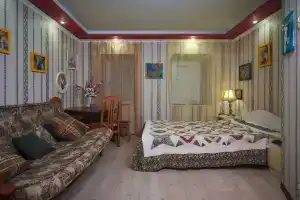 Lavender Apartment on Lermontov Street, Kislovodsk