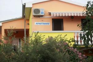 Midi - With two Apartments - A1, Kozino