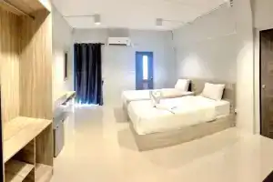 S2 at Uthai Uthaithani Hotel, Uthai Thani