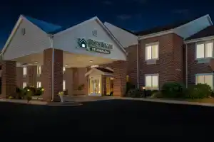 HomeTowne Studios by Red Roof East - Okemos, Lansing