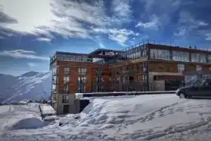 Serpoint Mgzavrebi Hotel, Gudauri