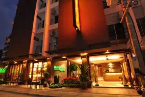 Hemingway's Hotel, Patong