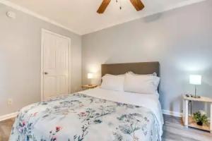 7 Mi to Downtown: Home w/ Yard Tourist base, Atlanta