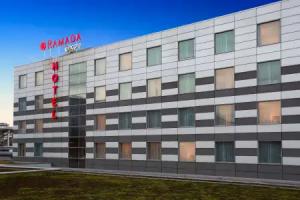 Ramada Encore by Wyndham Geneva, Geneva