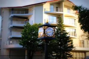 Hills Plaza Hotel, Ambrolauri
