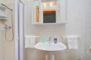 Villa Oasi al mare near the sea with pool, Torre Dell'Orso