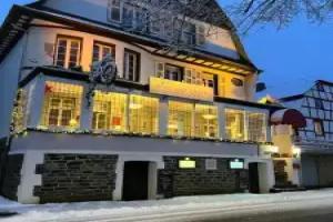Casa Barzen - Stilvoll Urlauben an der Mosel, Reil