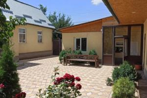 Evergreen Guesthouse, Karakol