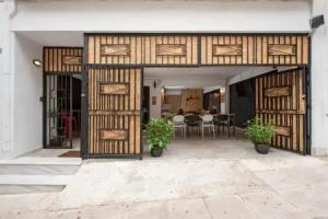 Piraeus Premium Suites, Piraeus