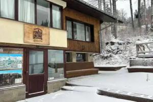 Finish Line Guest House, Borovets