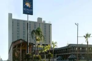 Econo Lodge Inn & Suites - Nuevo, Laredo