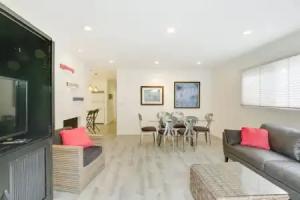 San Diego Home w/ Deck: Walk to Mission Beach! Tourist base, San Diego