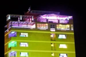 Six In One Hotel, Male
