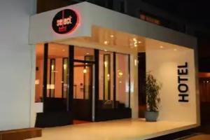Select City Center Hotel, Tirana