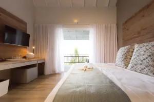 Carana Beach Hotel, Glacis