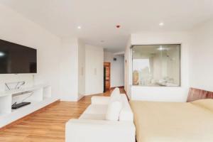 Condo in in Chic Condo - Unit B707 Apartments, Karon