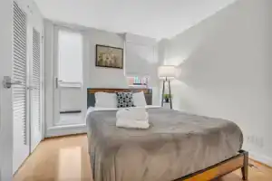 2br Furnished Apartment Near Smithsonian 2 Bedroom Apts by RedAwning, Washington